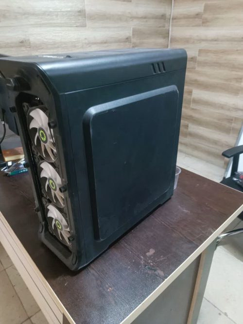 قاب کیس GAMEMAX STARLIGHT BLACK (درب شیشه‌ای و جلویی شکسته) - Image 2