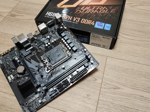 مادربرد GIGABYTE H610M S2H V3 DDR4 (استوک-بدون پنل-بدون جعبه)